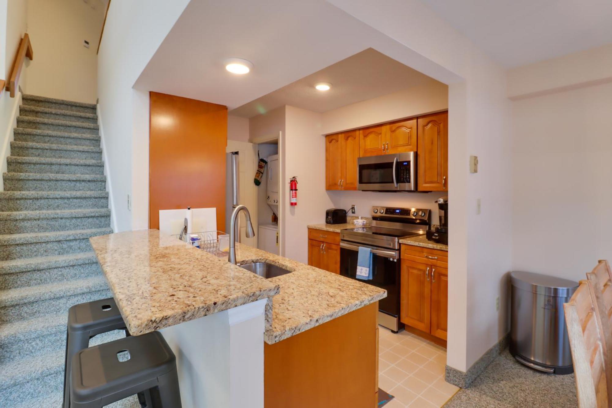 Waterfront Harmony With Slope Views! *