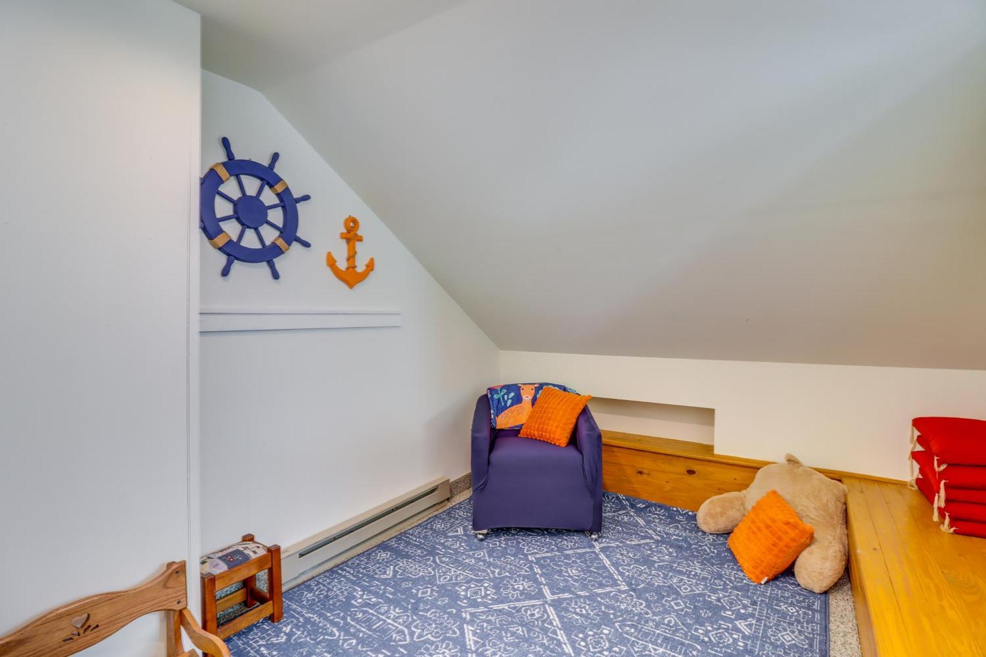 Apartment Waterfront Harmony With Slope Views! Lake Harmony